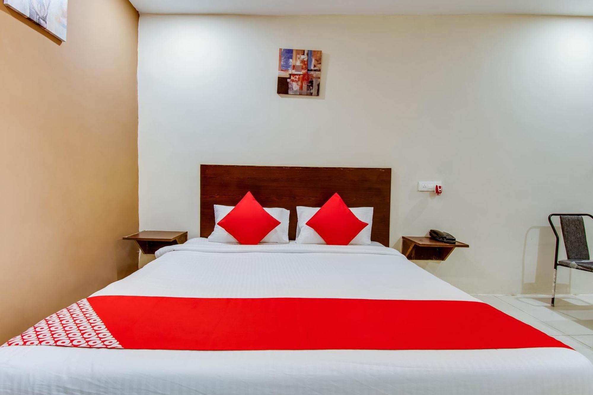 Hotel Oyo Akshaya Nest Vijayawāda Exterior foto
